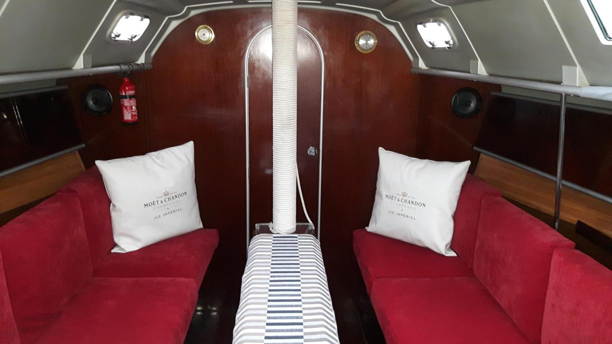 Amazing Flat In Classic Sailing Boat In Barcelona